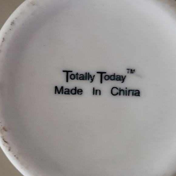 Totally Today Small Coffee Cups White Embossed Criss Cross Design Set of 5 - Picture 3 of 8